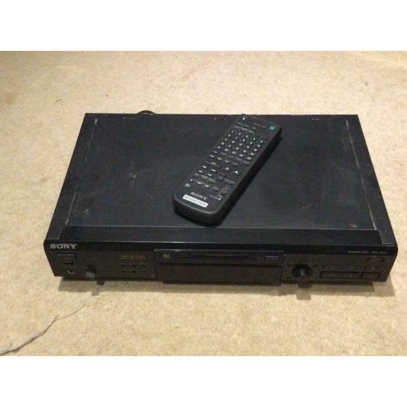 Sony MDS-JE520 player with remote
