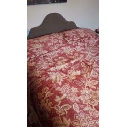 Dorma Kingsize bed set Samira Red with matching curtains 66x72in