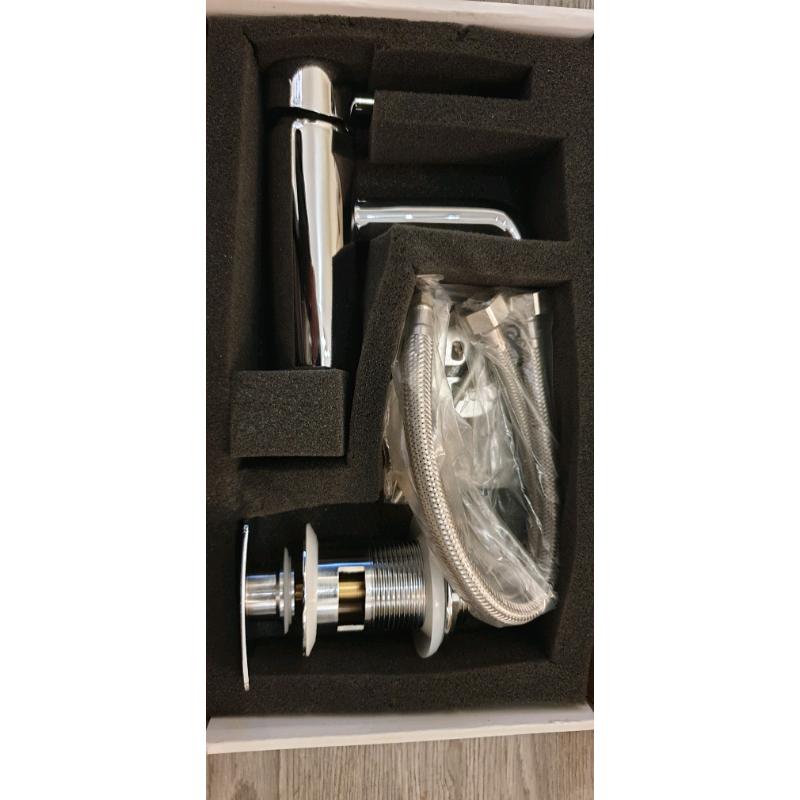Basin tap
