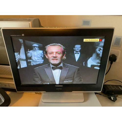 TOSHIBA 19? TV