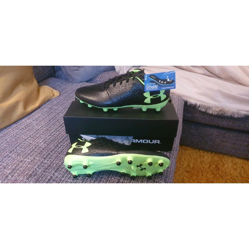 Under armour - Magnetic- ultra light Football boots size UK 6.5