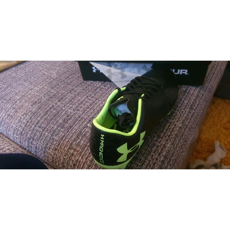 Under armour - Magnetic- ultra light Football boots size UK 6.5