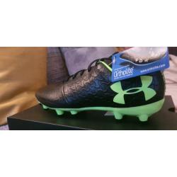 Under armour - Magnetic- ultra light Football boots size UK 6.5
