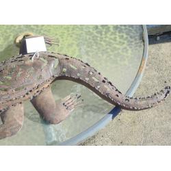 (#220) unusual metal wall hanging ornament (Pick up only, Dy4 area)