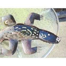 (#220) unusual metal wall hanging ornament (Pick up only, Dy4 area)