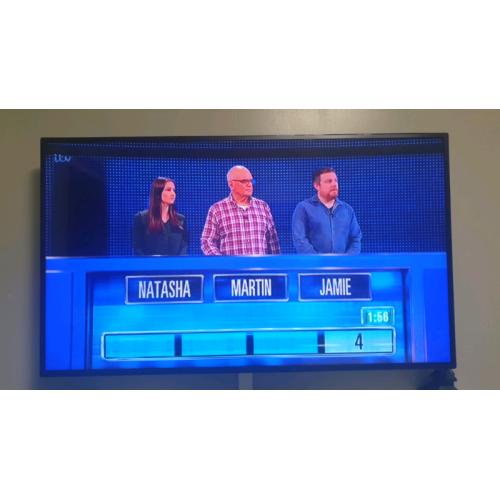 55inch Ultra HD Android TV with keyboard & Remote
