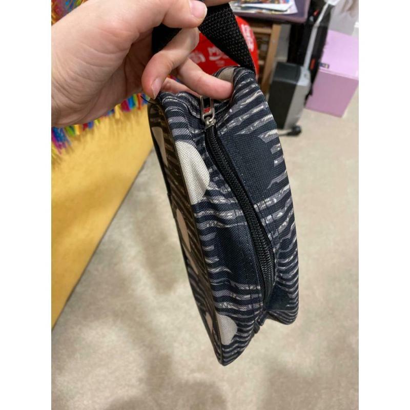 Travel toiletry bag
