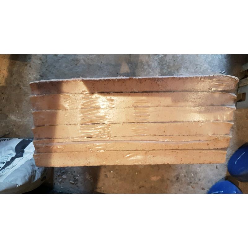 Terracotta/ Quarry Tiles x 14