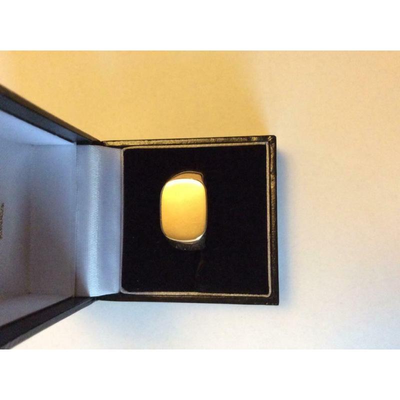 Gents Gold Signet Ring