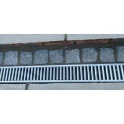 55p per block -500-600 Granite Cobbles-Silver grey 100mm x 100mm .NEW.