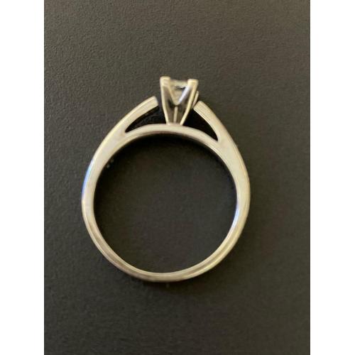 Diamond solitaire ring