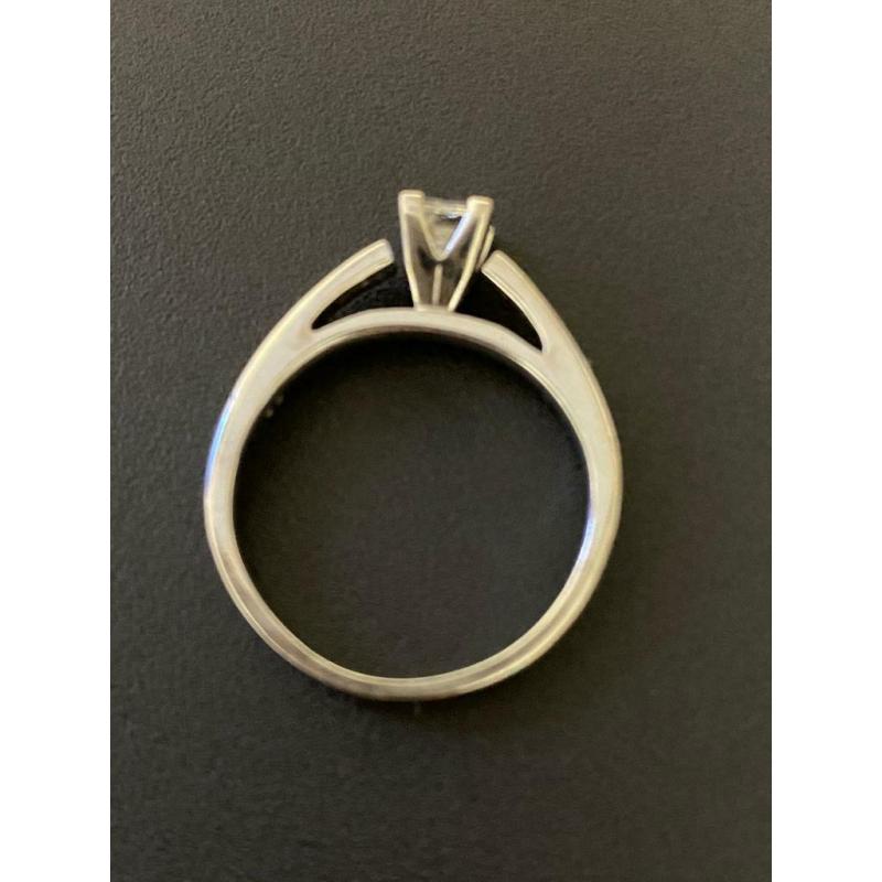 Diamond solitaire ring