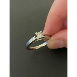 Diamond solitaire ring