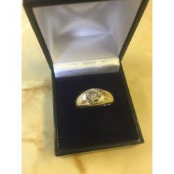 GENTS DIAMOND RING...