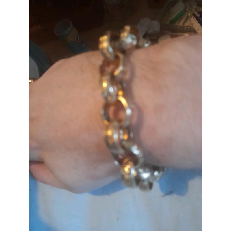Gold necklace and bracelet belcher set