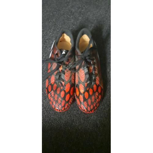 Size 3.5 addidas predators football boots