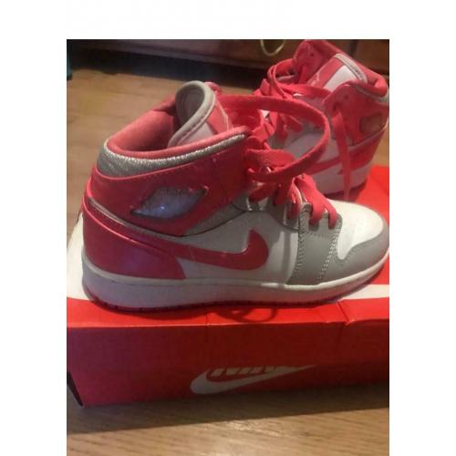Nike air Jordan?s Uk 2 brand new