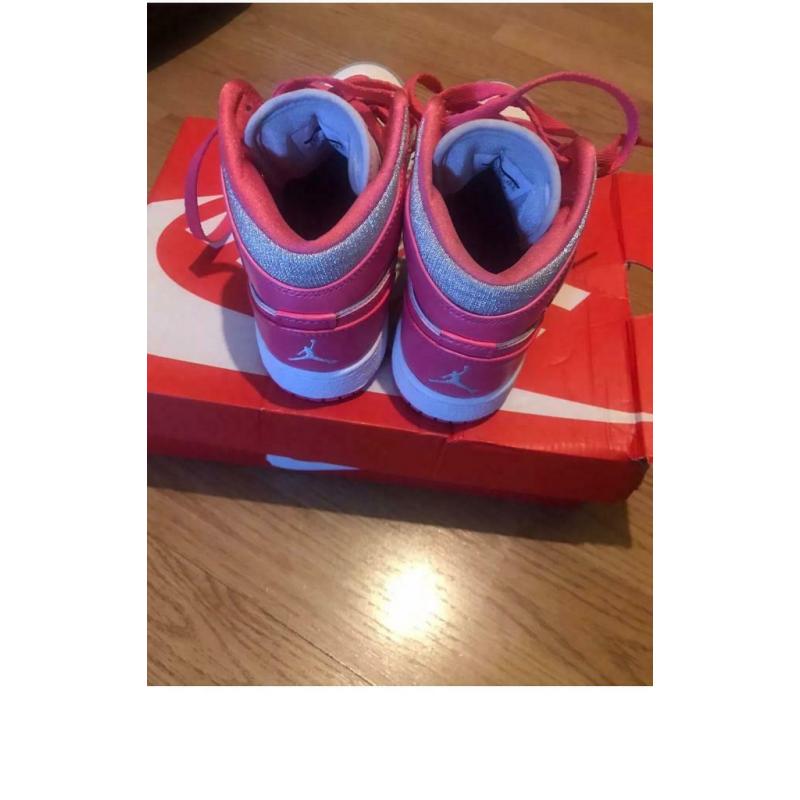 Nike air Jordan?s Uk 2 brand new