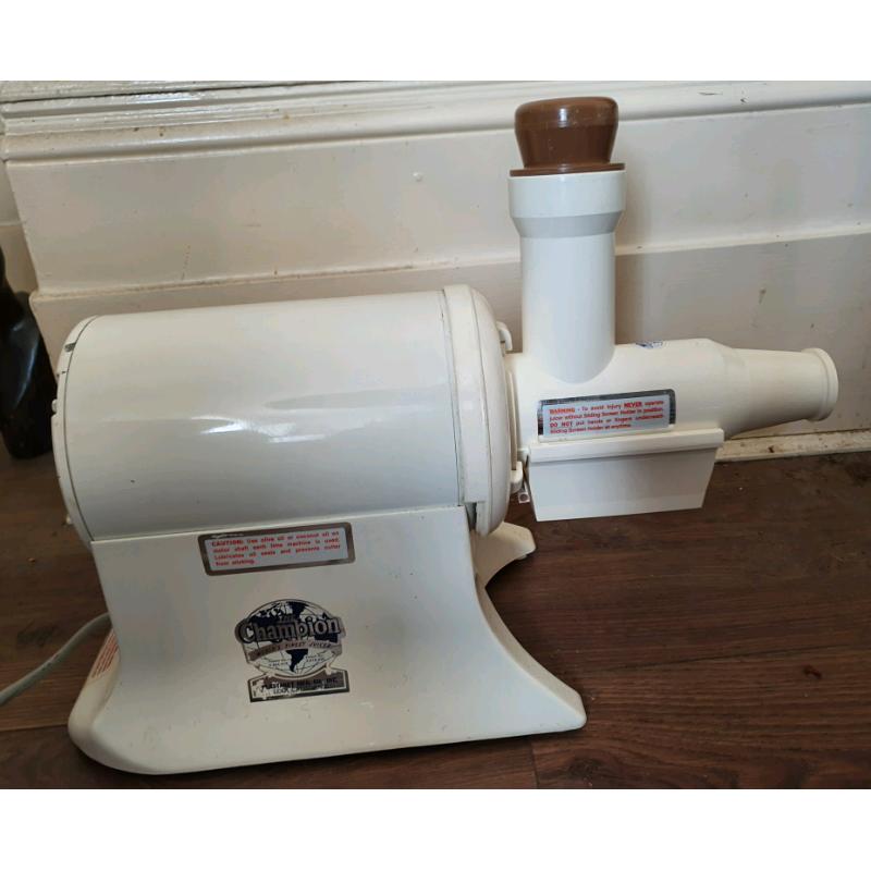 World's Finest Champion Juicer Heavy Duty Juice Extractor