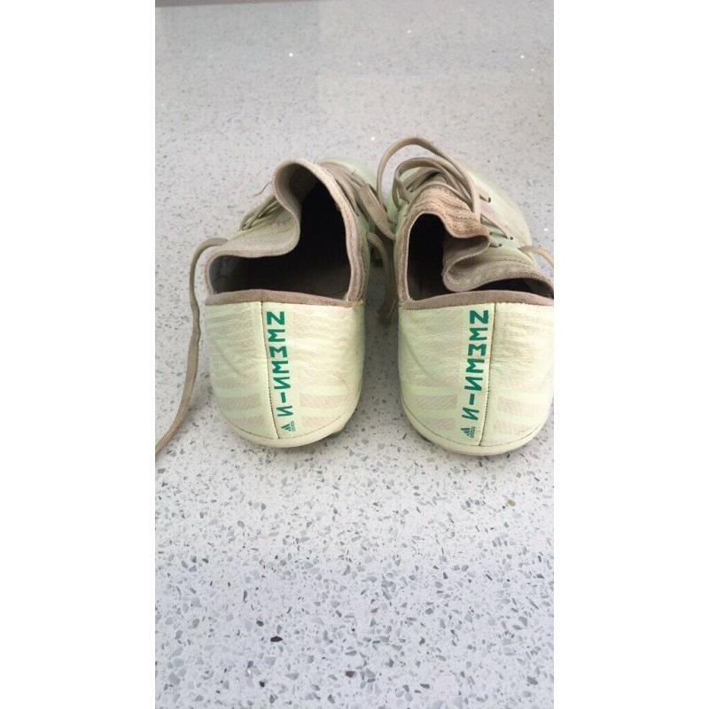 Football boots size 5