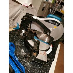 Makita mitre saw 240v