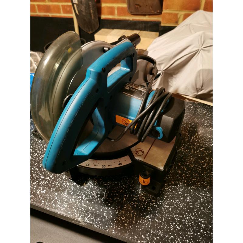 Makita mitre saw 240v