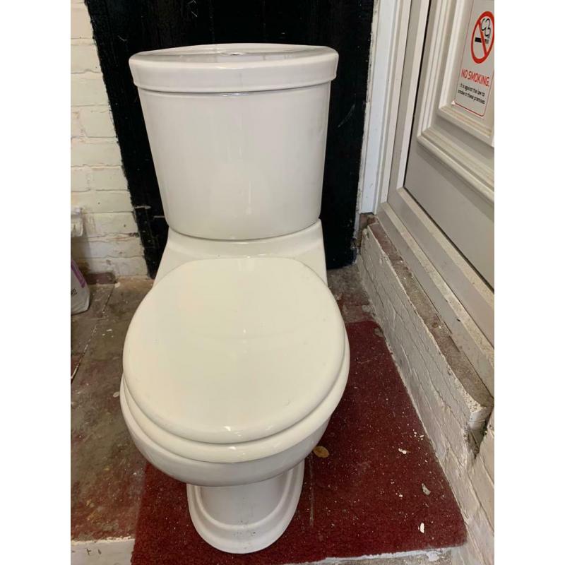 toilet, shower screen for ?25.00