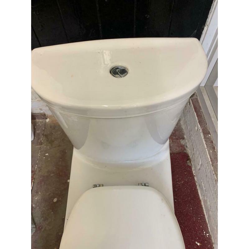 toilet, shower screen for ?25.00