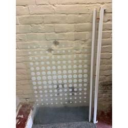 toilet, shower screen for ?25.00