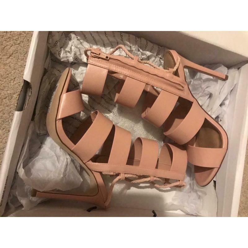 Aldo nude heel