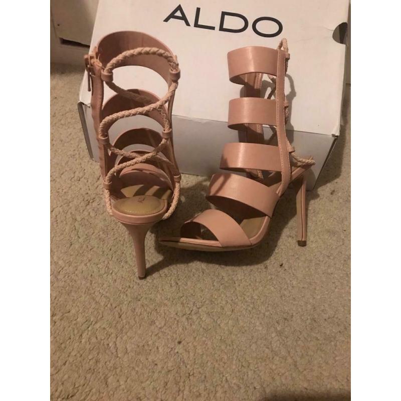 Aldo nude heel