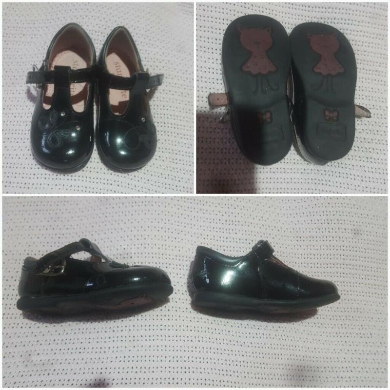 Girl's black shoes infant 3
