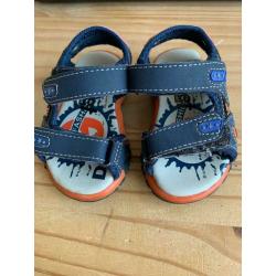 Boys/Girls sandals from Feet Street Fashion size 4