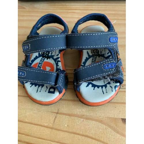 Boys/Girls sandals from Feet Street Fashion size 4