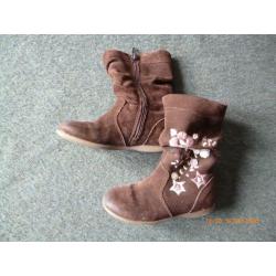 3 pairs girls boots and shoes size 7