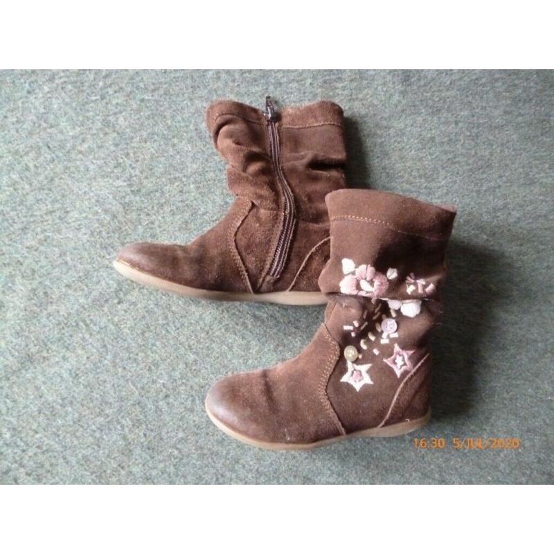 3 pairs girls boots and shoes size 7