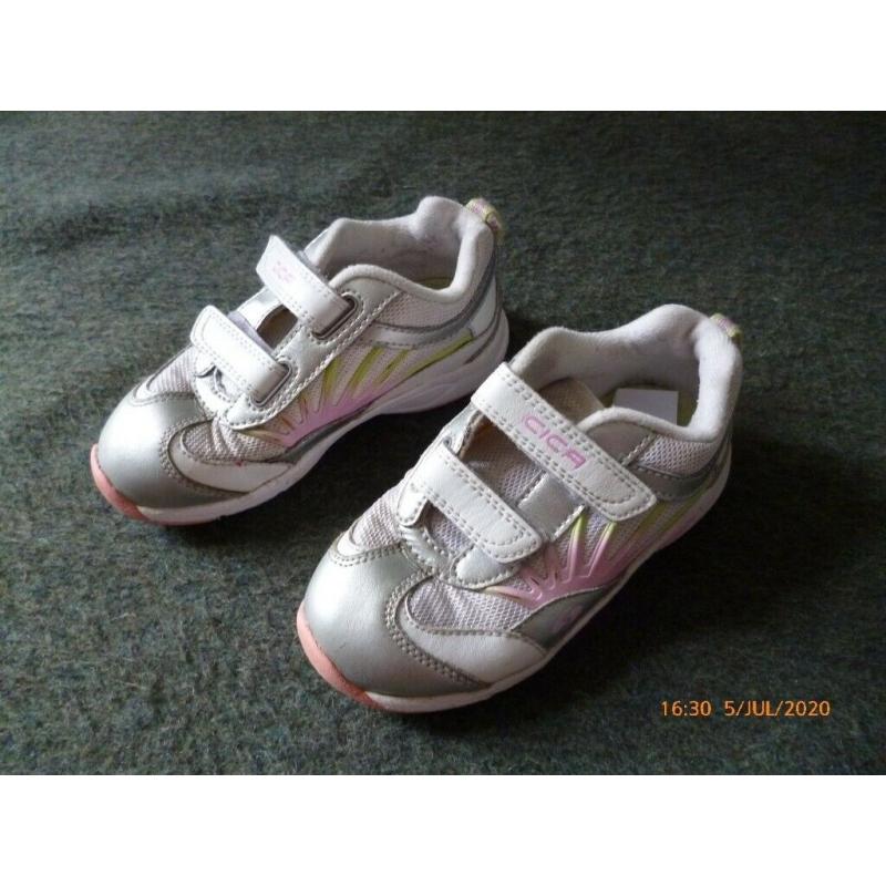 3 pairs girls boots and shoes size 7