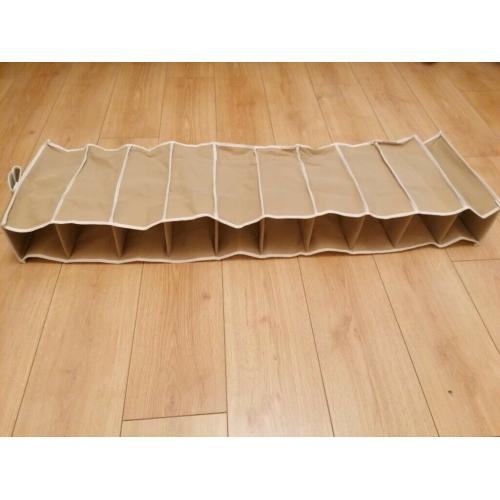Callapsible shoe storage
