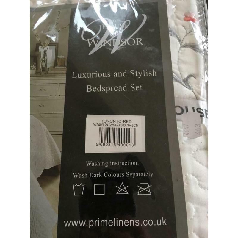 House of Windsor bedspread